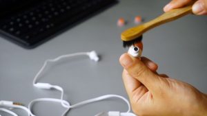 How to Clean Earwax from Headphones